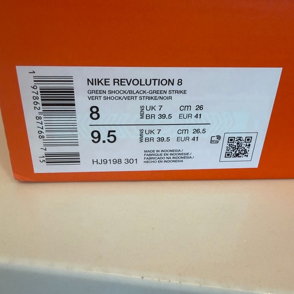 Nike Mens Revolution 8 Green Running Shoes - Lightweight Comfort BNIB!!! - Picture 7 of 10